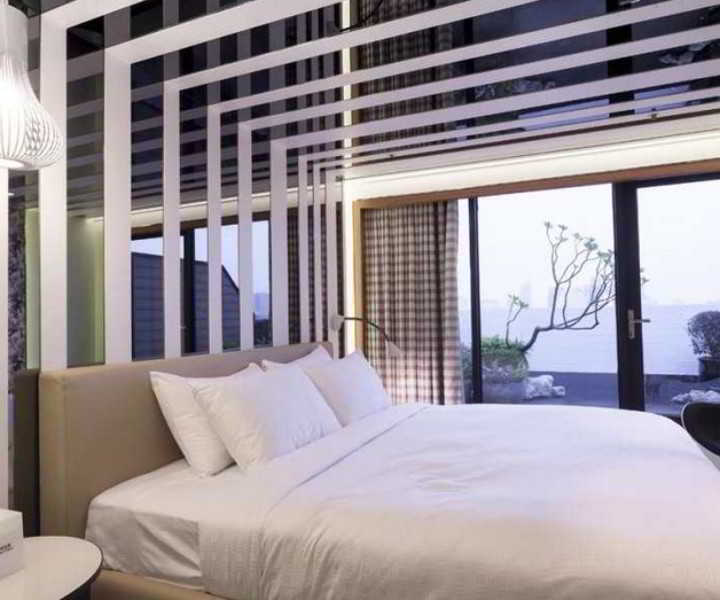 Royal Hotel Group- Central Park Branch Kaohsiung Exterior photo