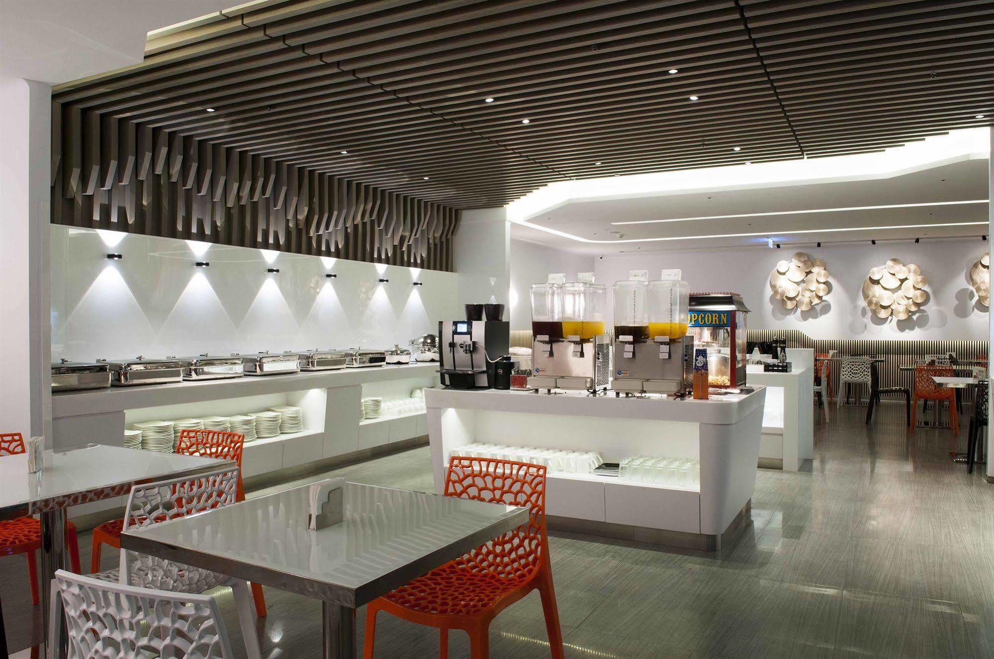 Royal Hotel Group- Central Park Branch Kaohsiung Exterior photo